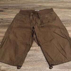 Nori Women’s Cargo Shorts - Size 5
